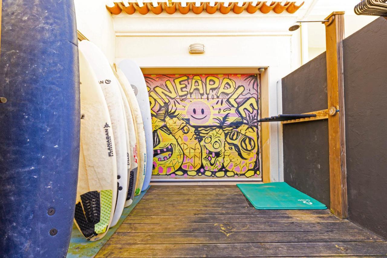 Pineapple Surf House Albergue Peniche Exterior foto